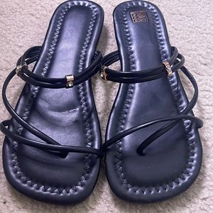 Women’s Black Sandal.